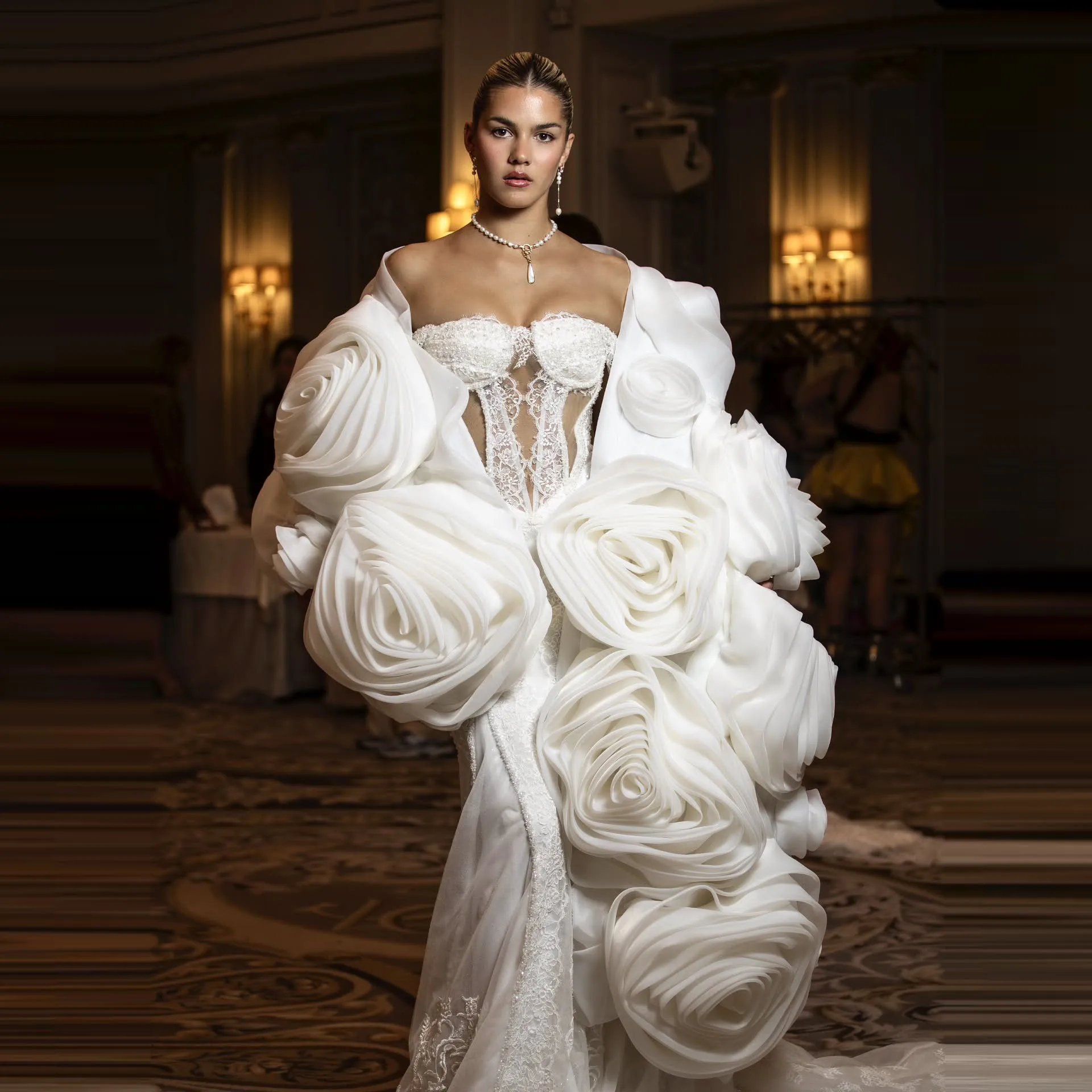 

2025 New Arrival Luxury Dramatic 3D Rose Wedding Capes Custom Made Plus Size Shawl For Evening Dresses Ruffles Formal Coat