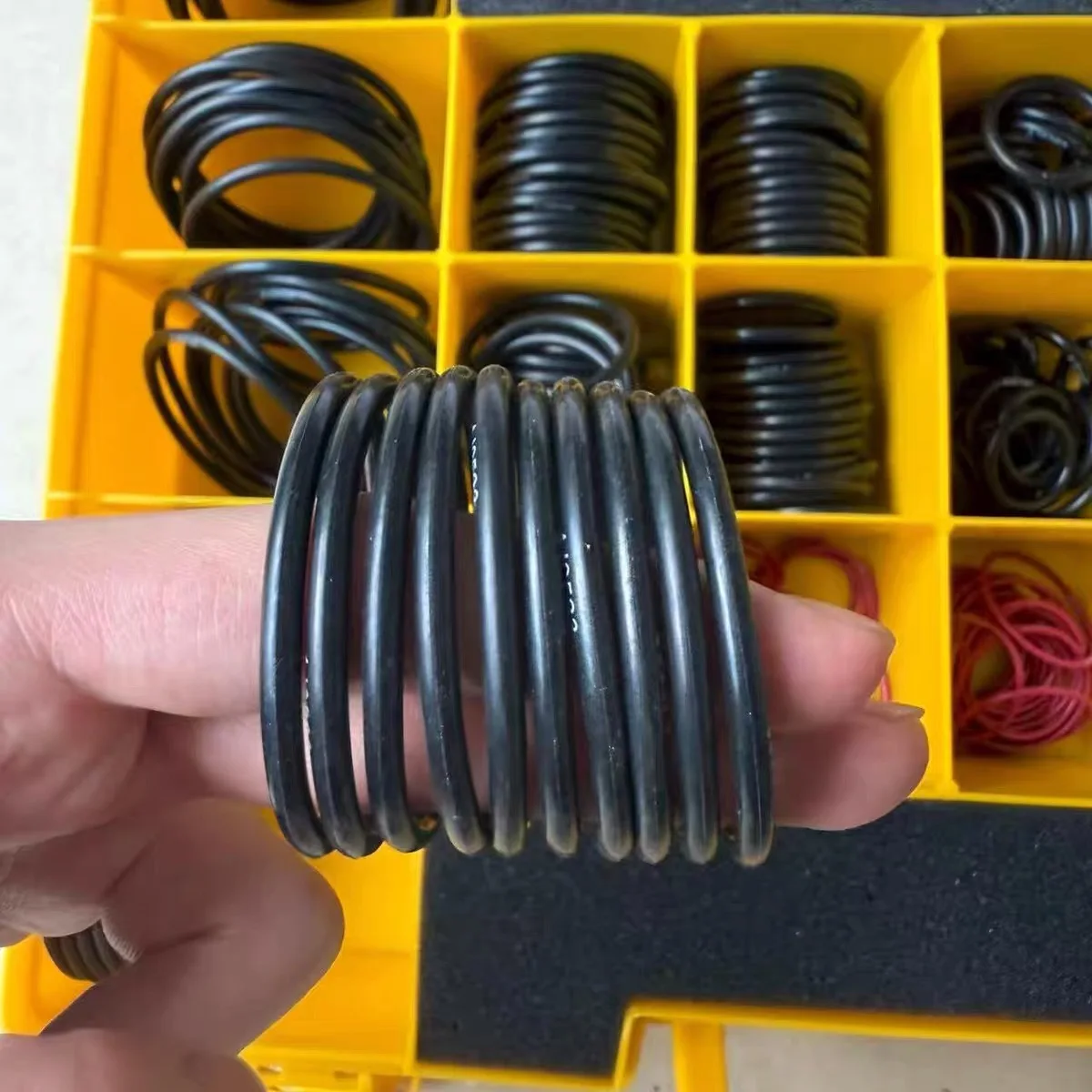 Picture 3: 4C-4782 O-ring Box 4C-8253 CAT Oil Ring Transmission Seals For 4C4782 Caterpillar E200 E305 E307 E312 E320 E329 E330 Seal Ring