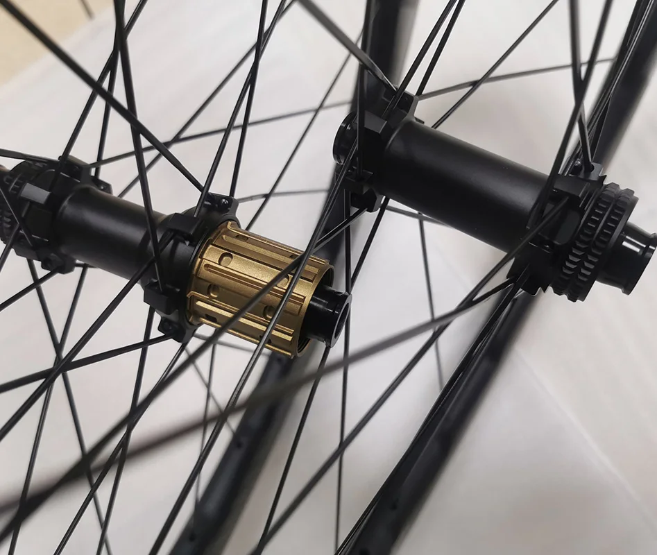 700C Carbon Rennrad Disc Tubeless Räder 45/50mm Ratsche 54T Keramik Nabe Custom Aufkleber Disc Fahrrad laufradsatz Center Lock