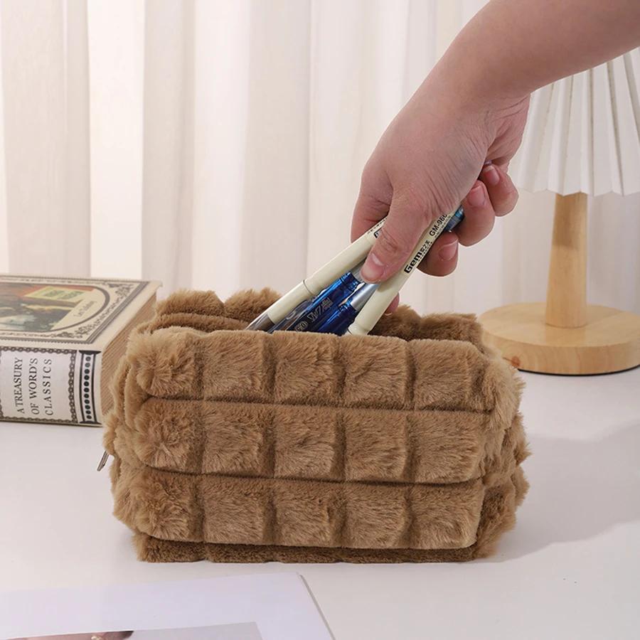 Плюшевая косметичка, косметическая помада, кисточка для хранения, женские сумки, модная сумка-органайзер, большой вместительный пенал