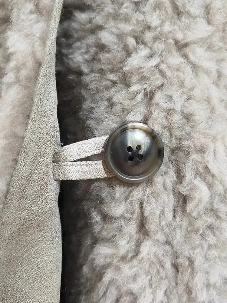 النساء الشتاء سميكة الدافئة الأغنام الحقيقي الفراء معطف طويل مقنعين 100% معطف الصوف Vintage سيدة أنيقة فضفاضة تناسب مستقيم معطف واقٍ من المطر