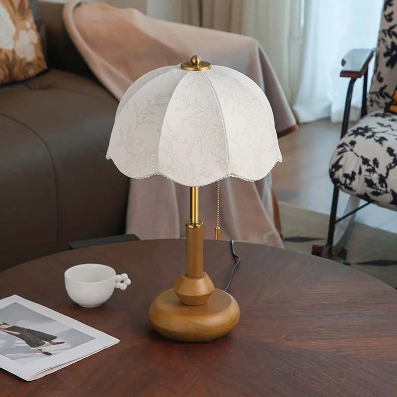 Chinese Fabric Desk Lamp Bedroom Bedside Light Living Room Lamp Hotel Room Decoration Patterned Lighting E27 Indoor Lamp.