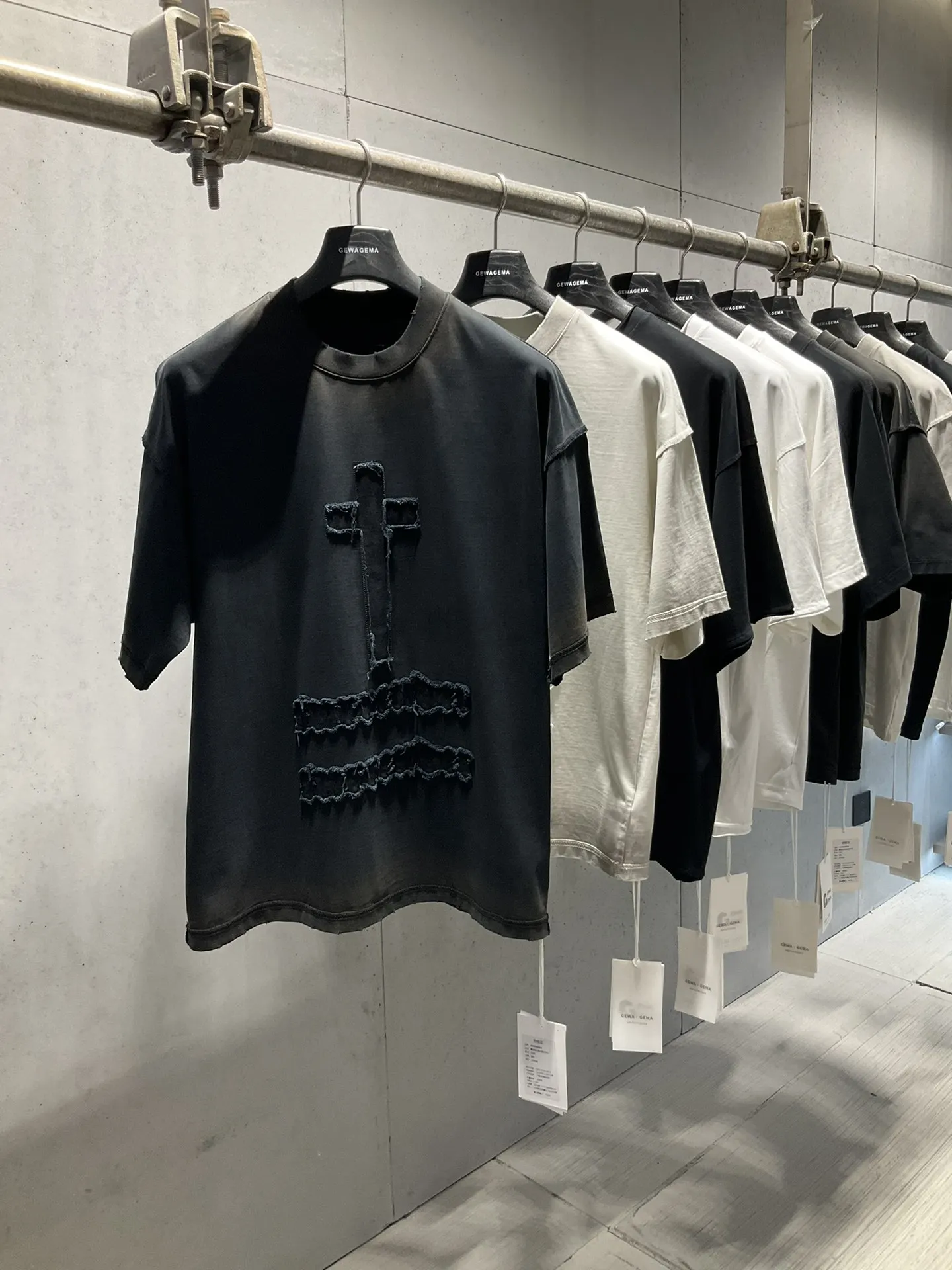 

American Sle Heavyweight GEWAGEMA 2026ss Spring Summer New Logo Embroidery Loose Casual Waed ort Sve T-irt