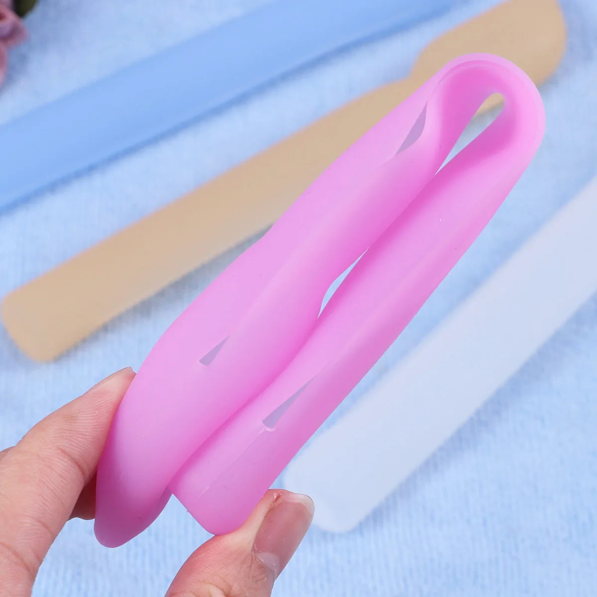 

4pcs Silicone Toothbrush Covers Protective Case Hygienic Family Travel Outdoor Food Grade Safe Dust Proof Bacteria Resistant