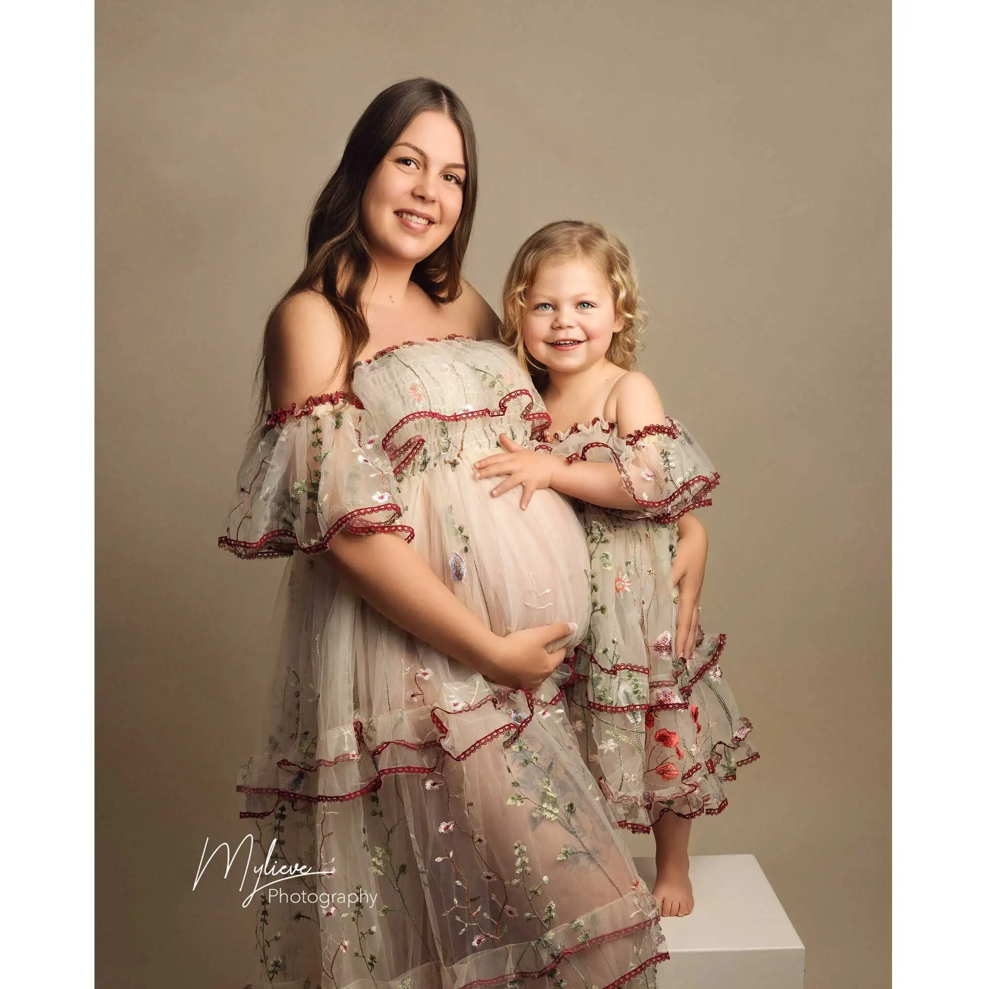 

New Style Bohemian Off-the-Shoulder Mommy and Me Photography Costumes Parent-Child Maternity Family Photo Shooting Gowns Props