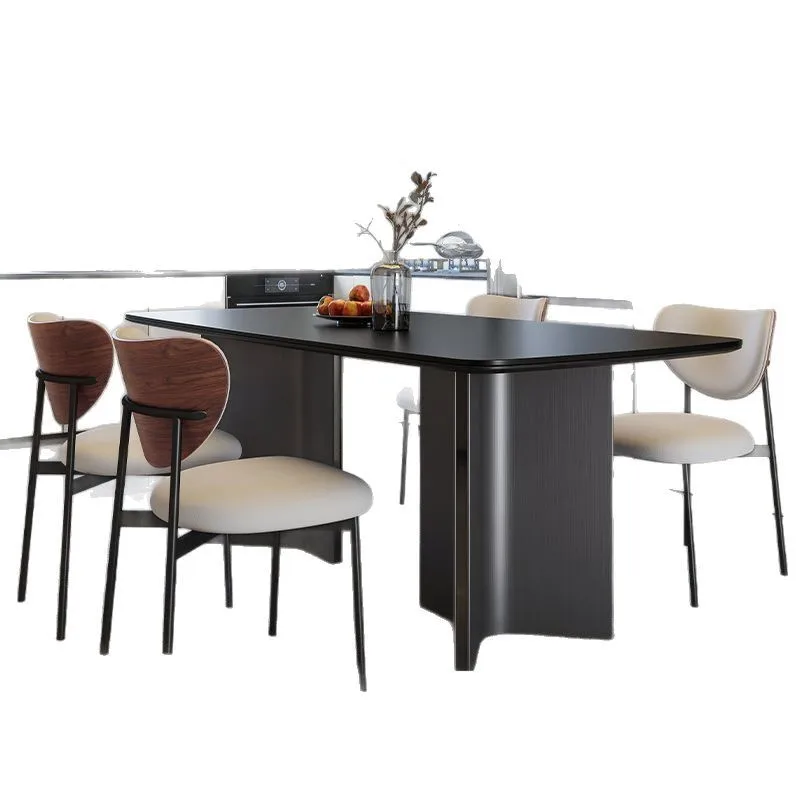 

Комбинация черной каменной плиты, прямоугольный итальянский минималистичный обеденный стол для небольшой квартиры