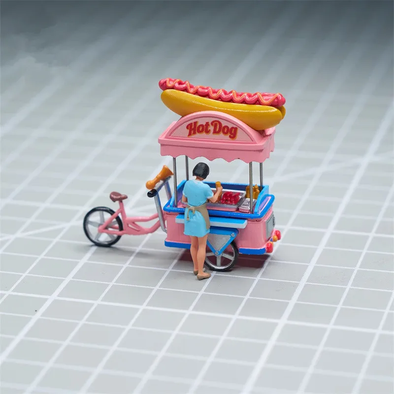 Figurka żywiczna 1/64, malowana, drukowana 3D, food truck z hot dogami i lodami, rekreacja, dziewczyna robiąca selfie, miniaturowy model do samodzielnego montażu, scena DIY