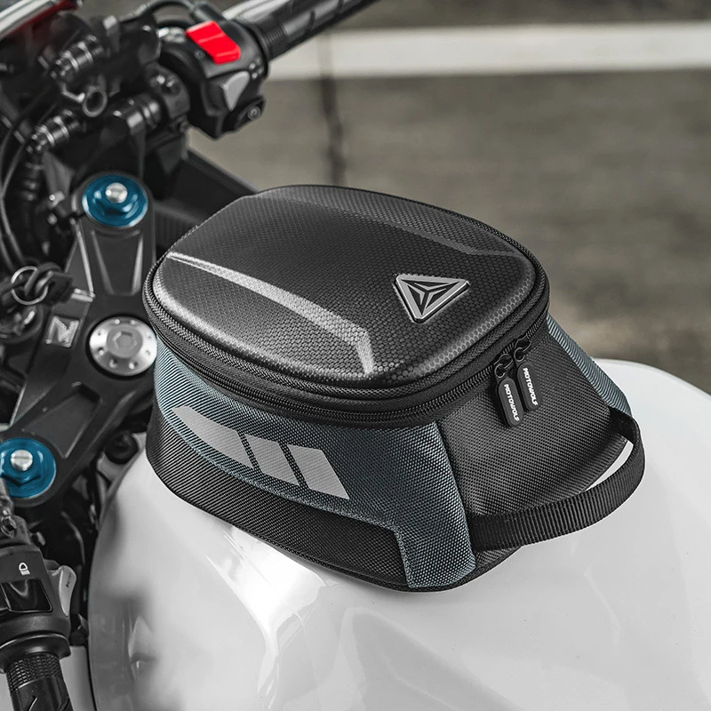 

Motorcycle Magnetic 4.5L Tank Bag Luggage Bag For With Iron Oil Tank Waterproof Racing Motorbike Tank Front Bag