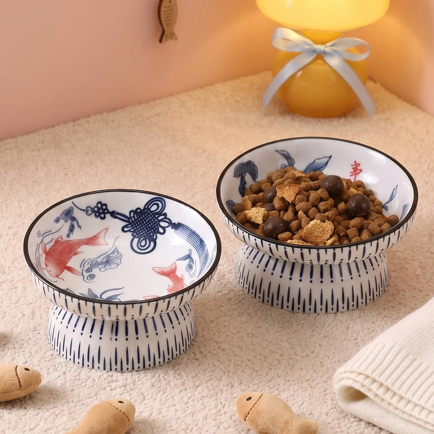 Cute Tilted Elevated Ceramic Pet Bowl Chinese Blue White Fish Pattern Raised Cat Dog Feeding Bowl Anti Vomiting Food Water Dish