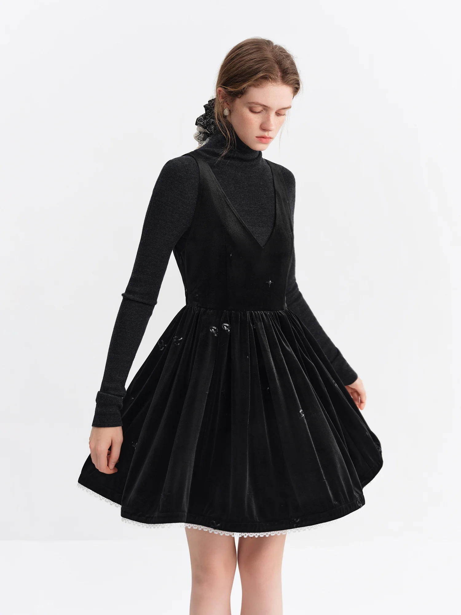 فستان FSLE براقة من المخمل مزين بالترتر للنساء لخريف وشتاء 2025 فساتين قصيرة جديدة رائعة على شكل حرف a على الطراز الفرنسي الأنيق #2