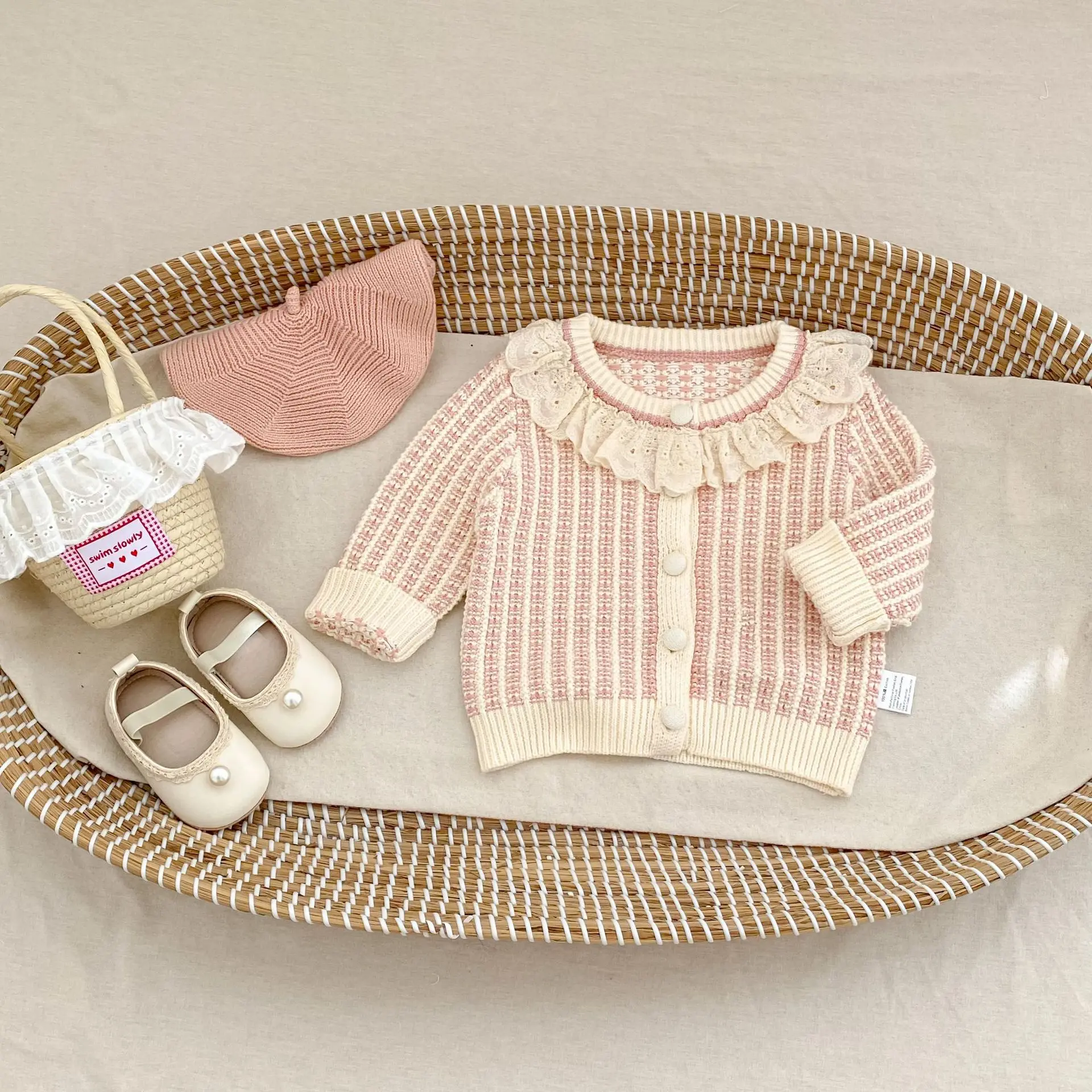 

Spring and Autumn Costume Girl Baby 0-3 Years Old Small Lace Collar Intercolor Knitted Cardigan Full Cotton Round Neck Sweater C