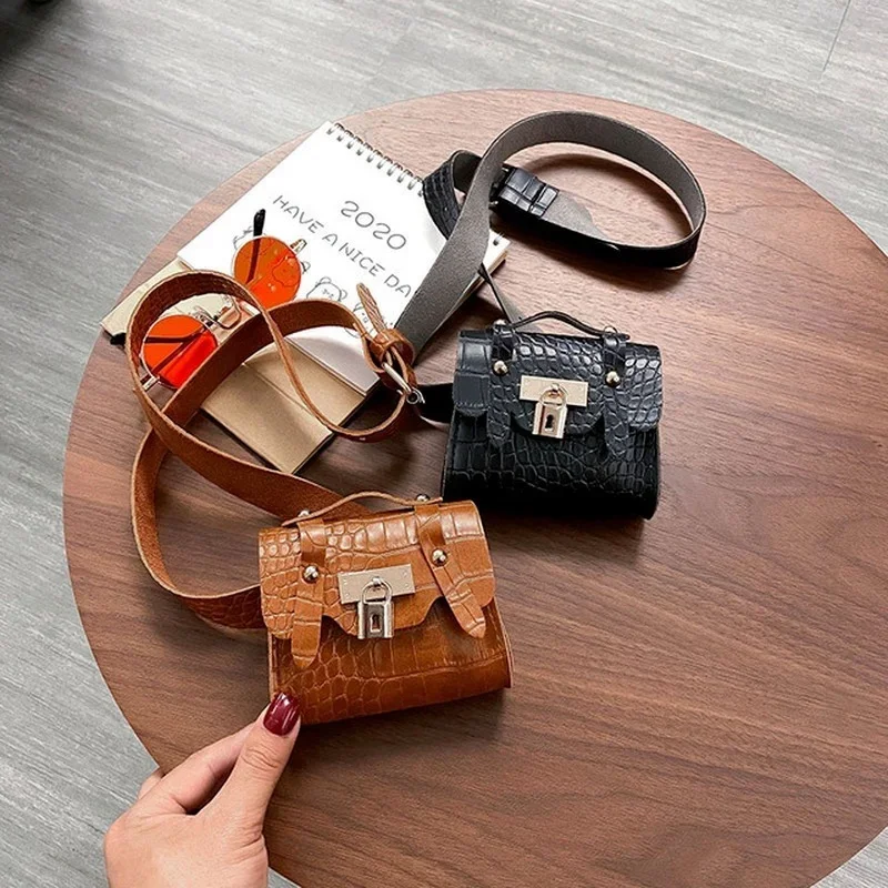 New High-end Textured Western Style Cross Body Bag with Niche Design Cute Mini Cross Body Bag with One Shoulder Bag for Women