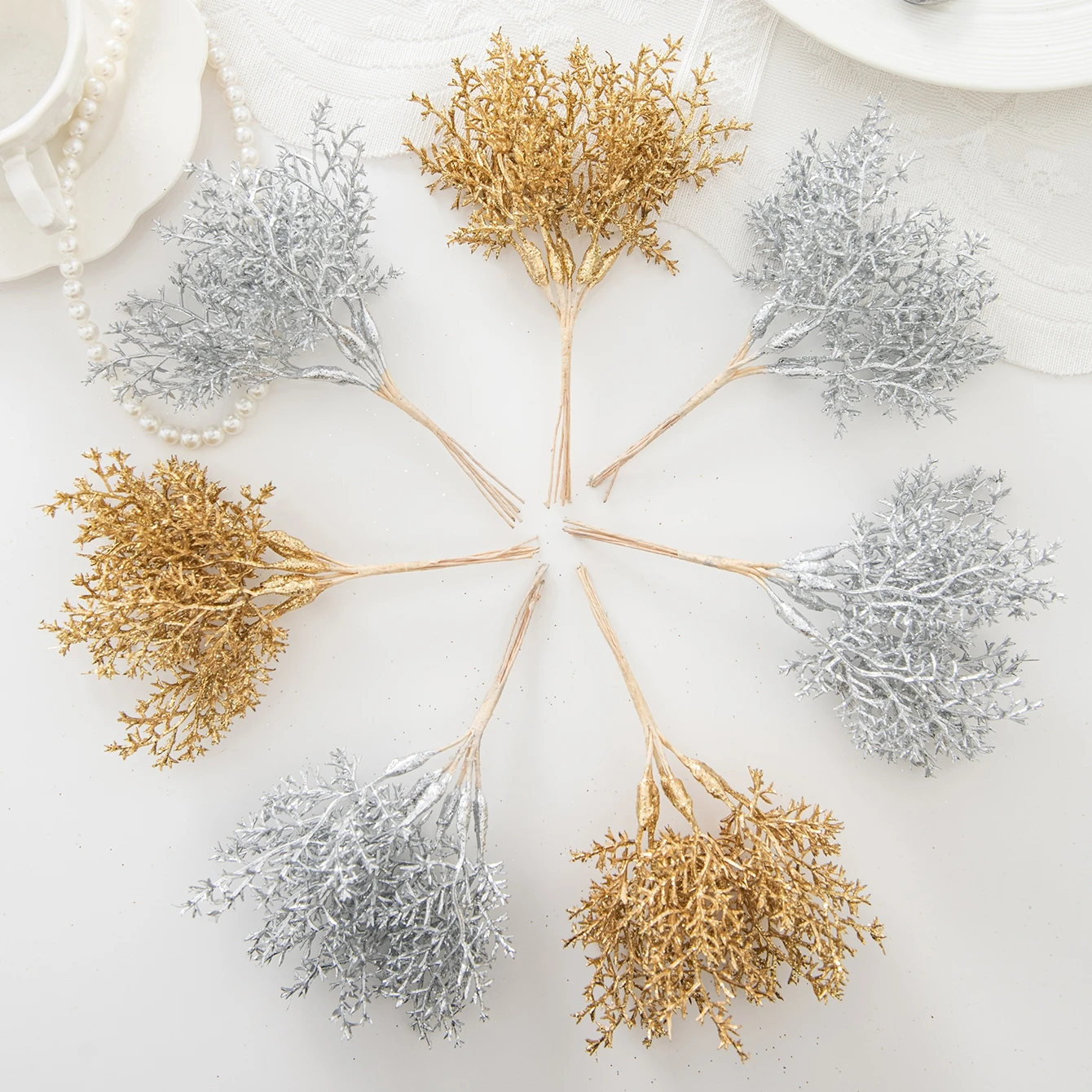 1 Stück simulierte Pflanze kleine Kiefernzweige, DIY-Hochzeitsfeier-Dekoration, handgefertigte Blumenkranzherstellung, Pralinenschachtel-Zubehör – Detail 1