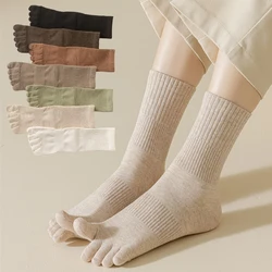 Five Fingers Sports Socks para mulheres, 100% algodão, cor sólida, senhoras Split Toe, primavera, outono, Harajuku, 5 pares por lote