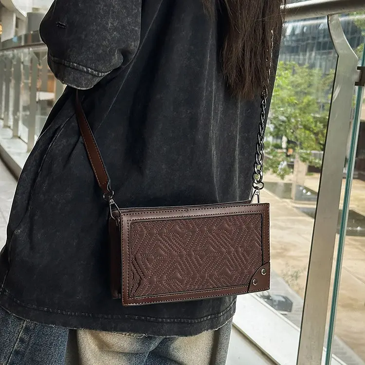 

Зима 2025 550, новая модная маленькая квадратная сумка-мессенджер, простая сумка премиум-класса, легкая роскошная сумка-мессенджер