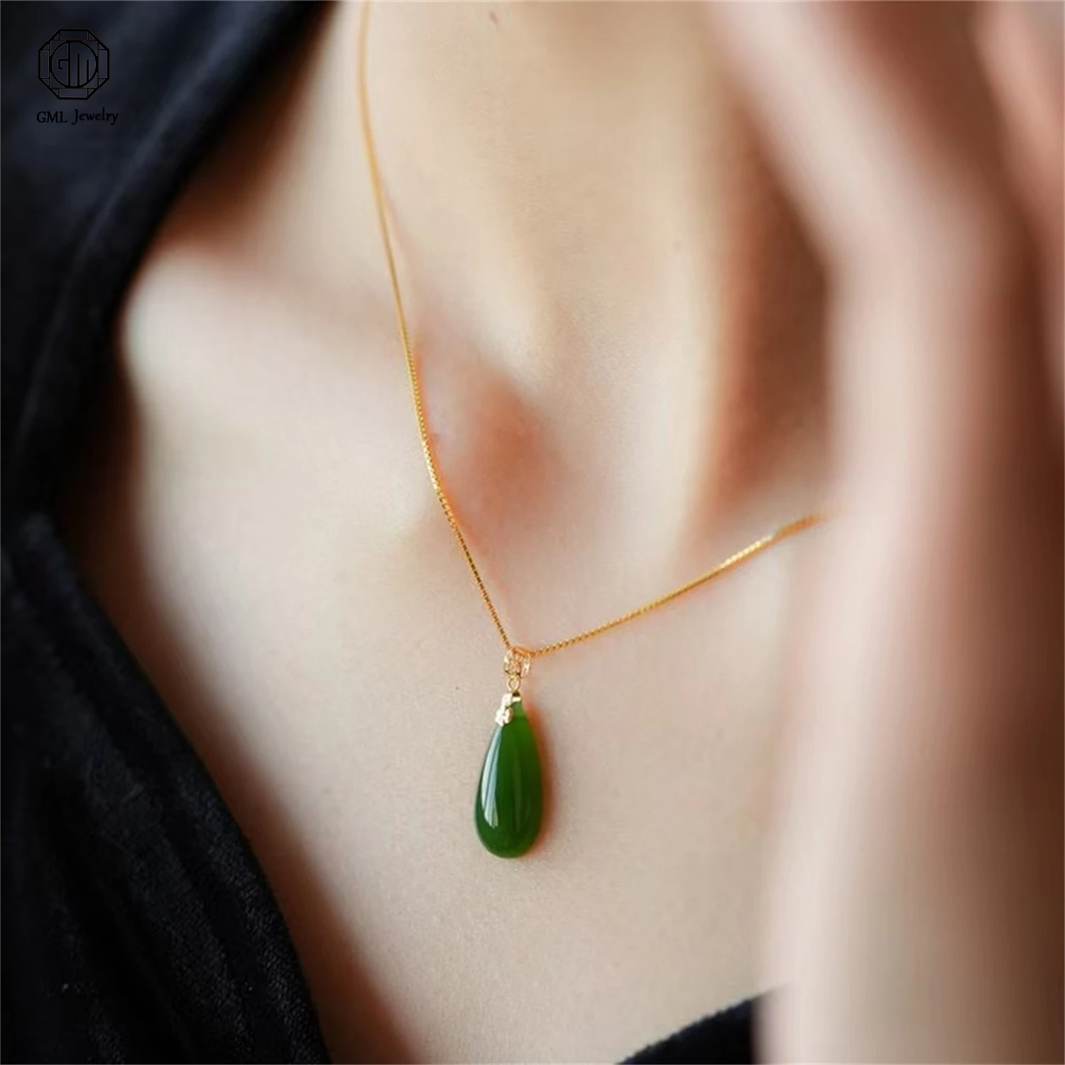 

Natural Hetian Green Jade Teardrop Pendant 18K Gold Chain Women Light Luxury Unique Gemstone Small Gourd Necklace Jewelry Gift
