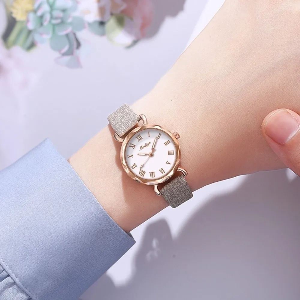 Fashion Leather Strap Watches for Women Circular Water Resistant Wrist Watches Minimalist Elegant Quartz Watch Female Gifts