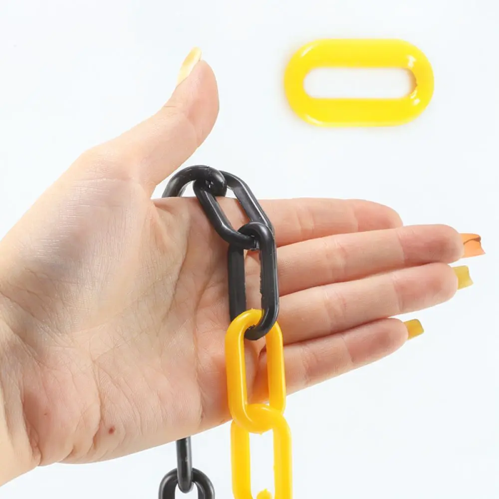 Safety Plastic Chain Barrier Connector For Road Cone Isolation Crowd Control Industrial Facility Warning Zone Divider Tool