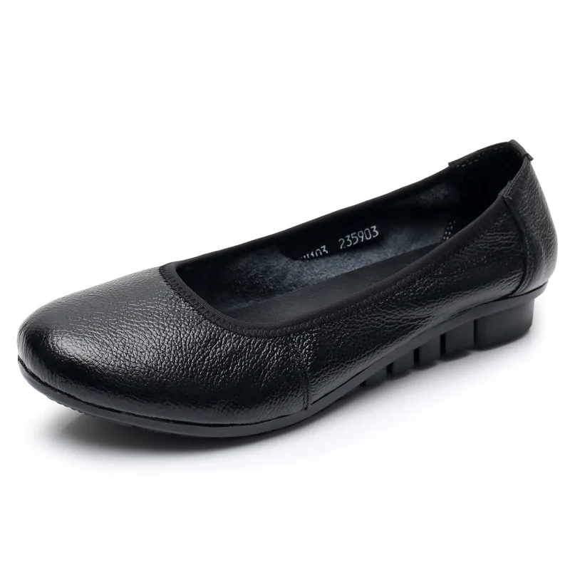 

KNCOKAR 2022 летние новые кожаные туфли с круглым носком черные бабушки удобные туфли на плоской подошве для мам размер 34-43