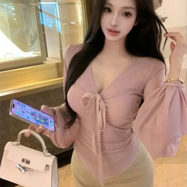 

Korean contrasting color one-shoulder short-sleeved T-shirt for women 2025 summer new irregular knitted top