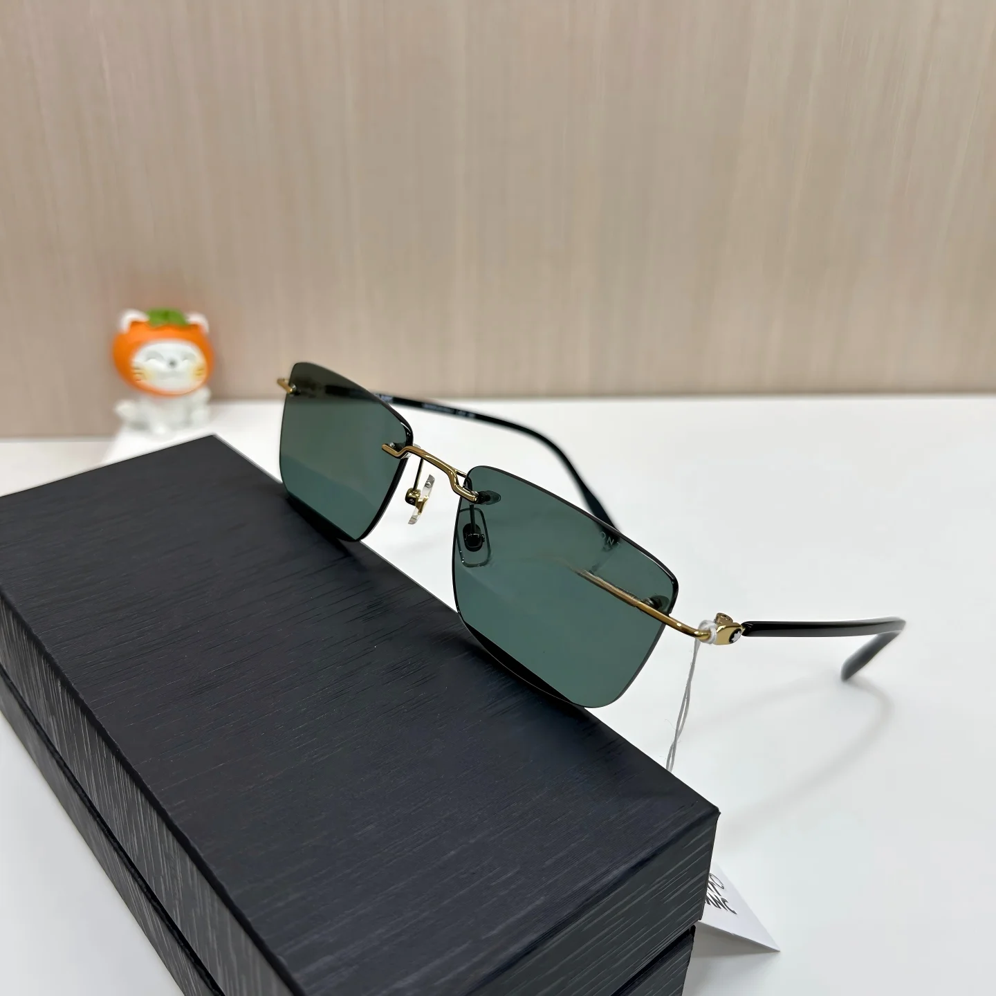 

Retro Rimless Sunglasses for Men Women, UV Blocking Vintage New Style Sun Glasses
