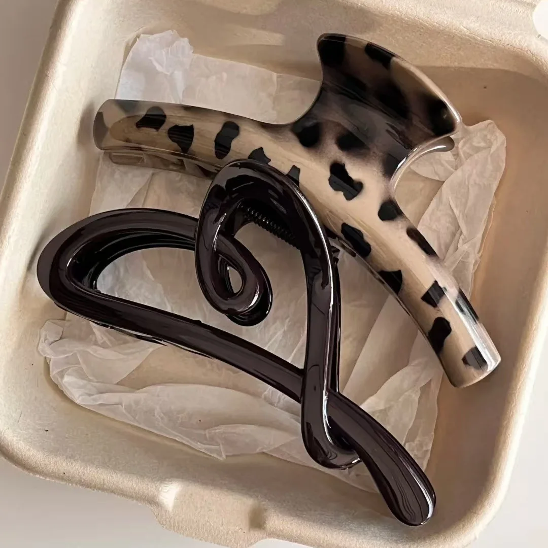 

2 шт. корейские глянцевые черные заколки для волос с леопардовым принтом в форме сердца, винтажные большие зажимы для хвоста в форме акулы, заколки, аксессуары для волос