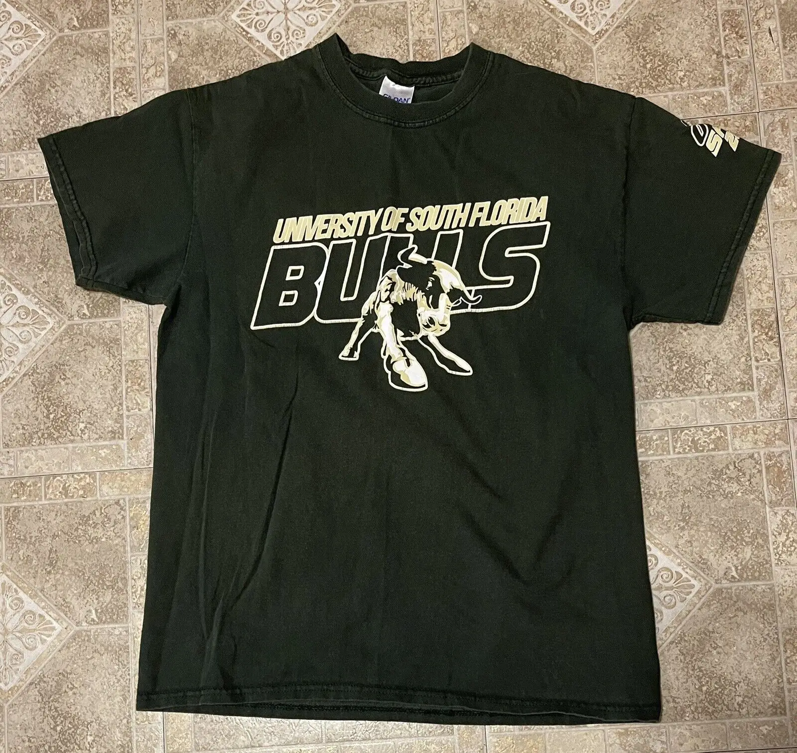

USF South Florida Bulls Fear The Horns Double Side T-shirt Size Medium