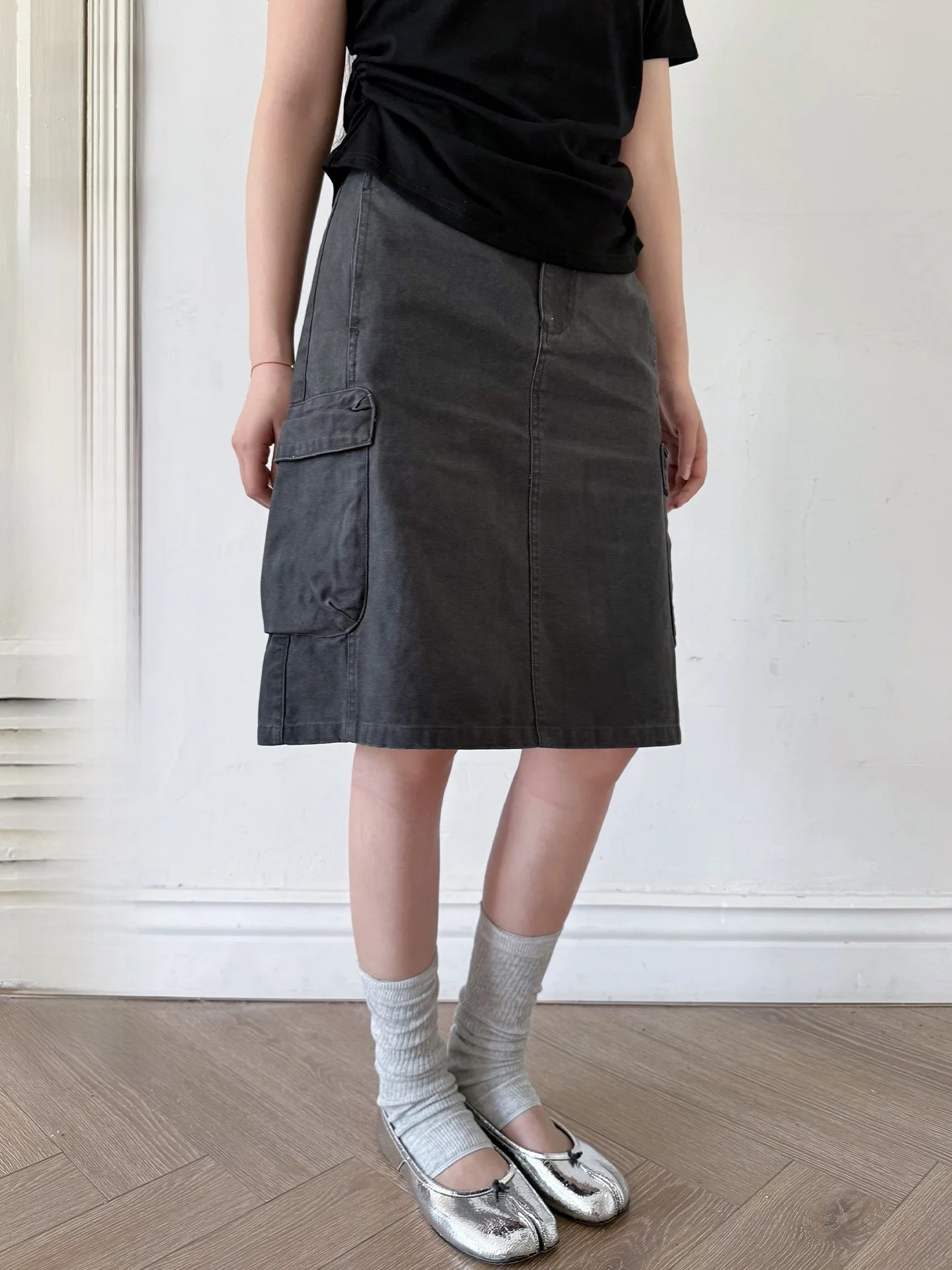 White Pleated A-Line Skirt with Large Pockets Workwear Style Slim Fit Summer Cotton Half-length Skirt for Women by Lu YushanYu