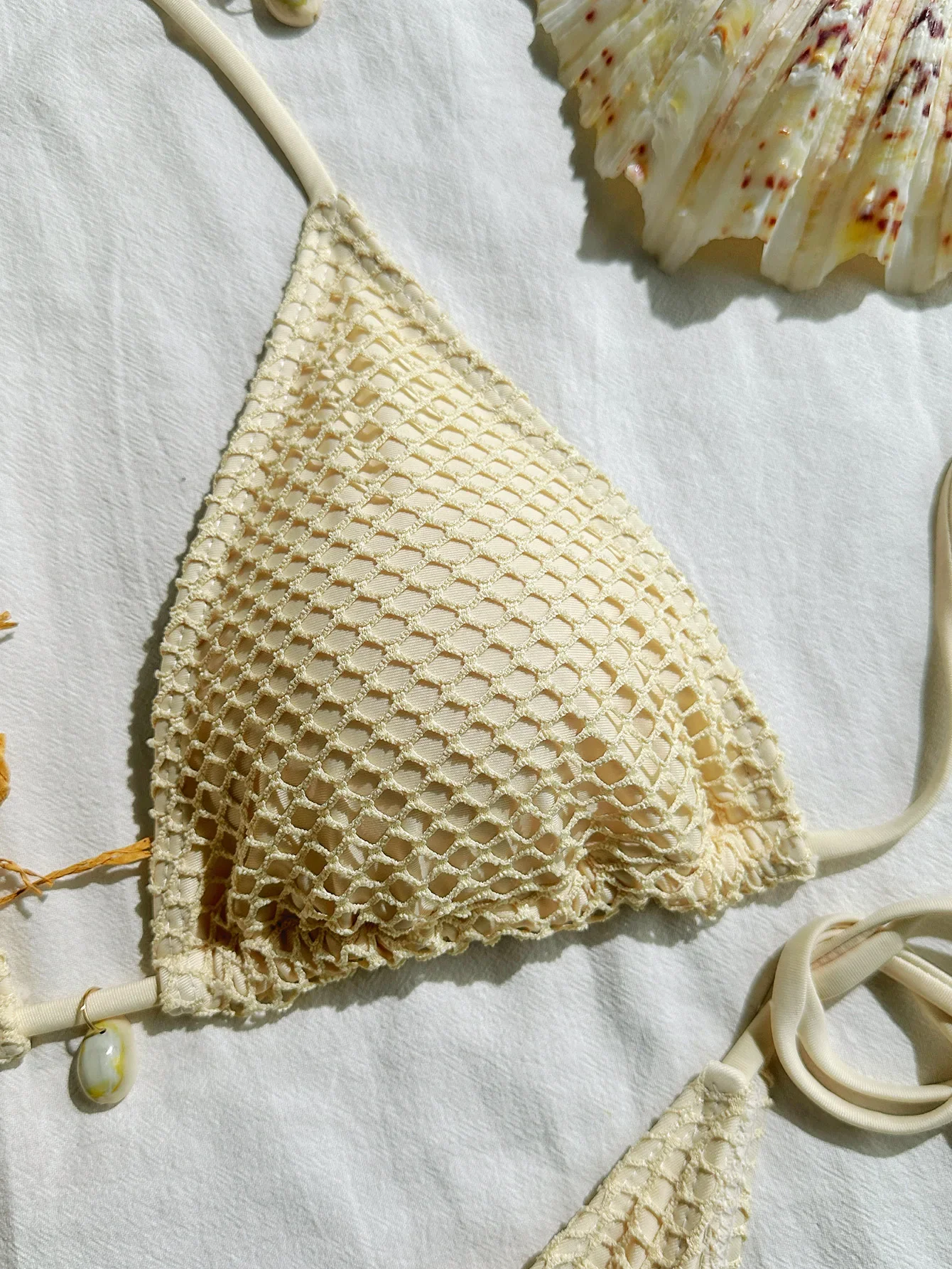 Microbikini Sexy para mujer, traje de baño de diseñador de concha negra y Beige de malla calada, traje de baño brasileño con Tanga lateral y lazo, 2025