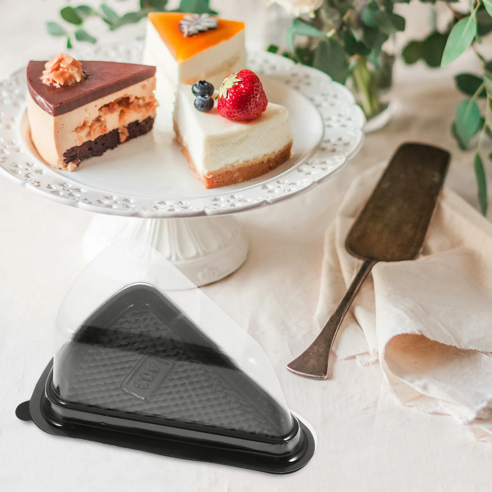 

10pcs Clear Triangle Plastic Sandwich Box Black Cake Packaging Muffin Gift Box for Bakery Dessert Tray Container