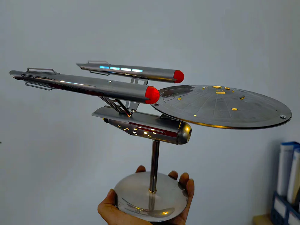 Handgefertigte Flugzeugreplik aus Metall, Star Trek Enterprise-Modellbausatz – zum Zusammenbauen von Raumschiff-Ornamenten, Sammlerspielzeug, Geschenk