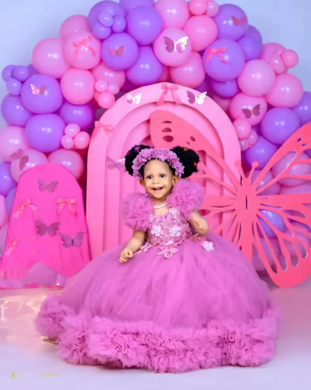 웨딩, 생일 파티, 볼 가운, 사진 촬영 의상용 레이어드 아플리케와 진주 디테일이 있는 맞춤형 퍼프 스커트