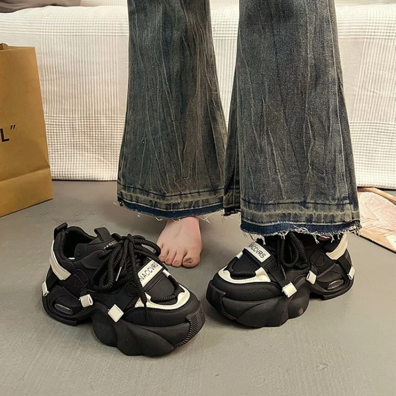 

​2025 New Women's Korean Style Chunky Sneakers Thick Sole Height Boosting Versatile Sneakers for Spring Autumn Breathable