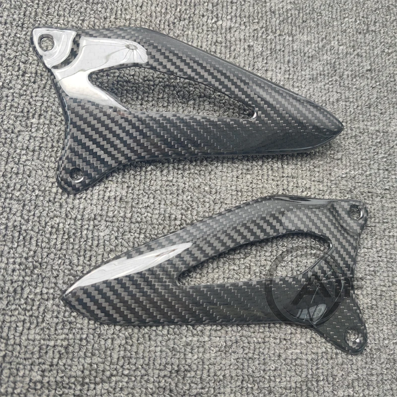 

Carbon Fiber Heel Guard Plates Foot Rests For Triumph Speed Triple 1200RS 1200RR 2021-2024