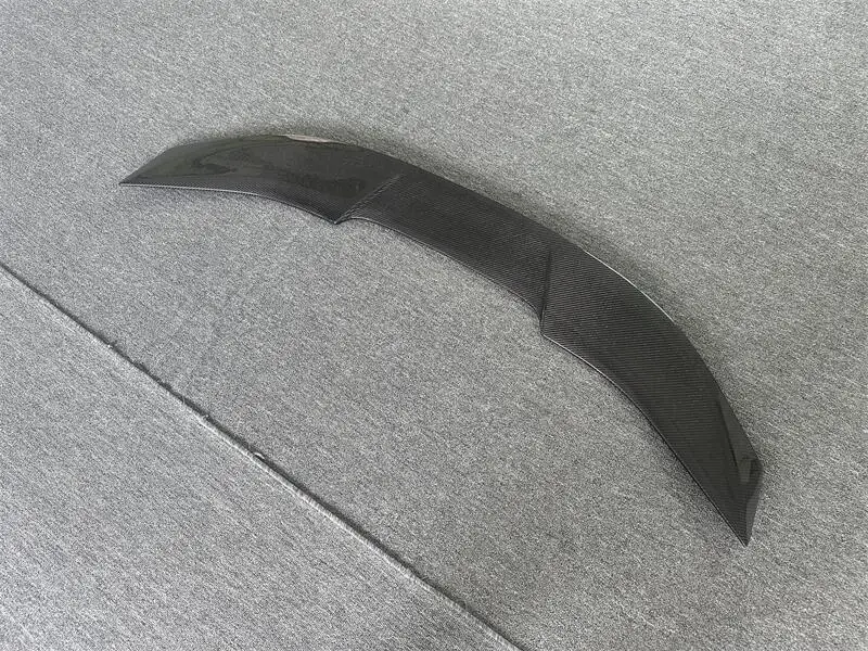 

Hot Sale Hot Sale V Style Carbon Fiber Ducktail Spoiler for Ferrari Car 488 Rear Spoilers Wing