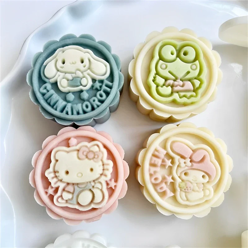 Kawaii Sanrio HelloKitty Mold MyMelody Cute Summer Anime Home Kitchen Baking Pastry Candy Manual Press Biscuit Plastic Tool Gift