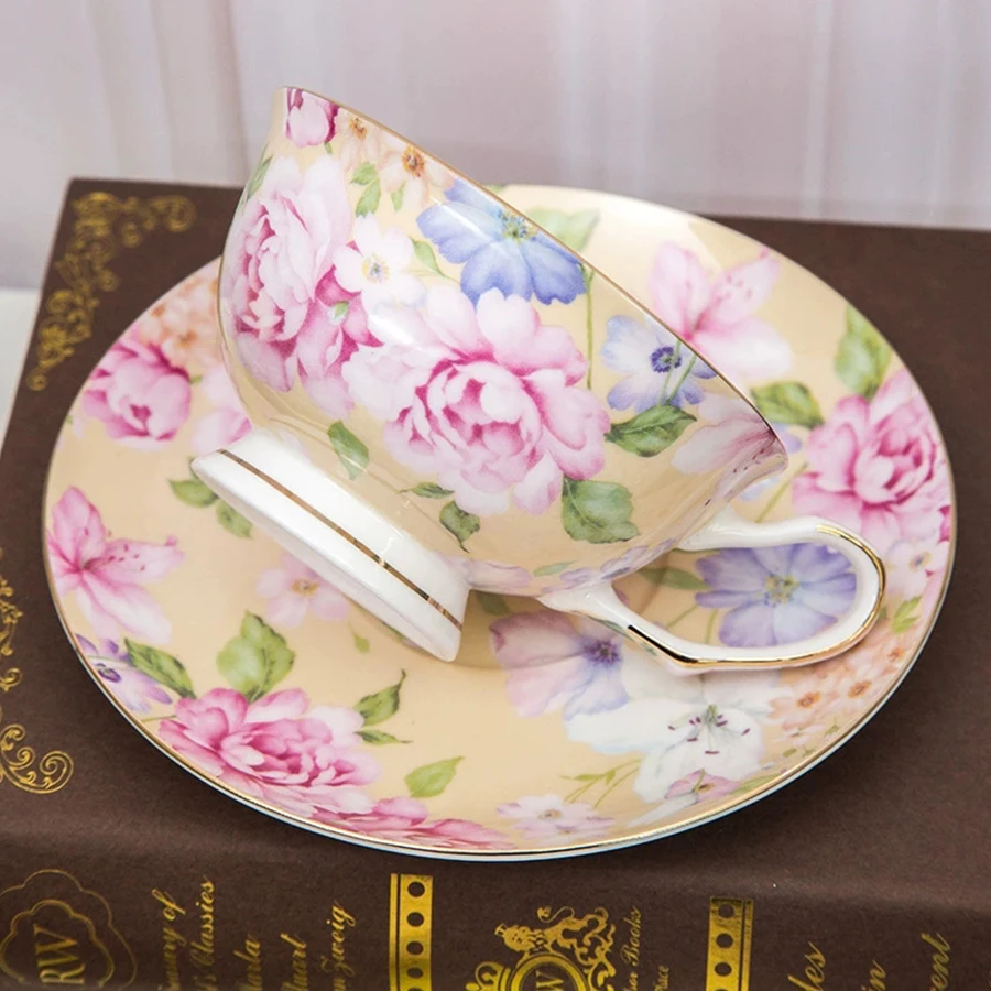 Bone China Coffee Cup and Saucer Set, Golden Edge Blooming Flowers Ceramic Afternoon Tea Cup English Flower Tea Set Wedding Gift