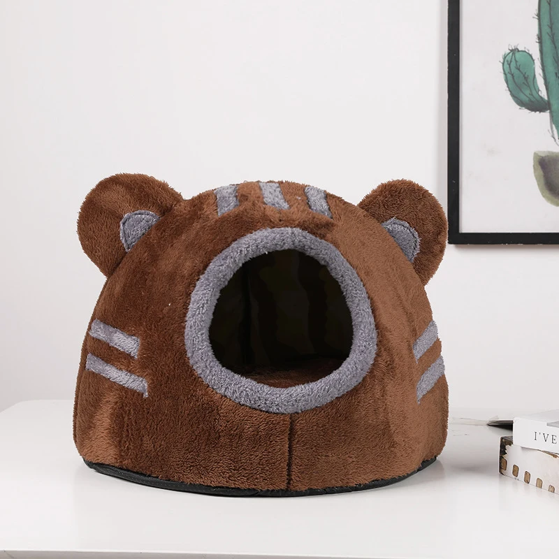 Bear-Shaped Winter Cat Bed 3