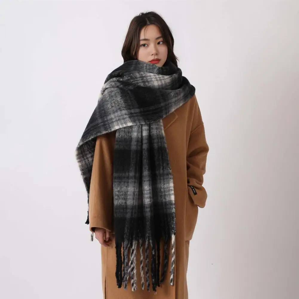 Winter Fashion Statement Piece Oversized Plaid Scarf for Women Winter Shawl Wrap with Tassel Detail Stylish for Ladies for Women