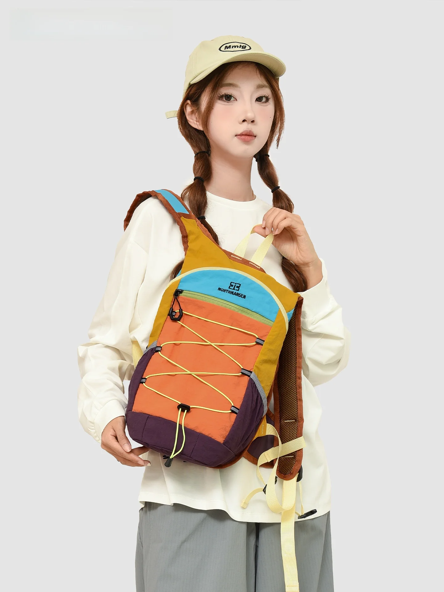 

Lightweight Outdoor Climbing Bag Sporty Dual-Shoulder Backpack for Women Traveling Hiking Small School Bag Commuting