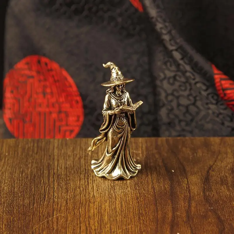 Messing-Zaubererfigur, Vintage-Magier-Statue für Schreibtischdekoration, Fantasy-Sammlerstück, einzigartige Büro- und Bücherregal-Dekoration ​ – Detail 9