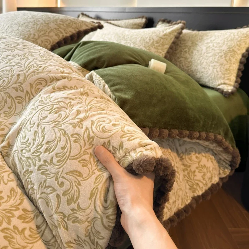 Soft Cozy Jacquard Milk Fleece Bedding Set Cold Water Wash Colorfast Bed-linen Floral Pattern Smooth Breathable Warm Bed Cloth