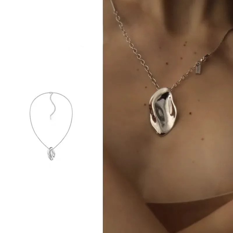 Simple personalized necklace female niche design high-end light luxury long pendant simple versatile pleated sweater chain