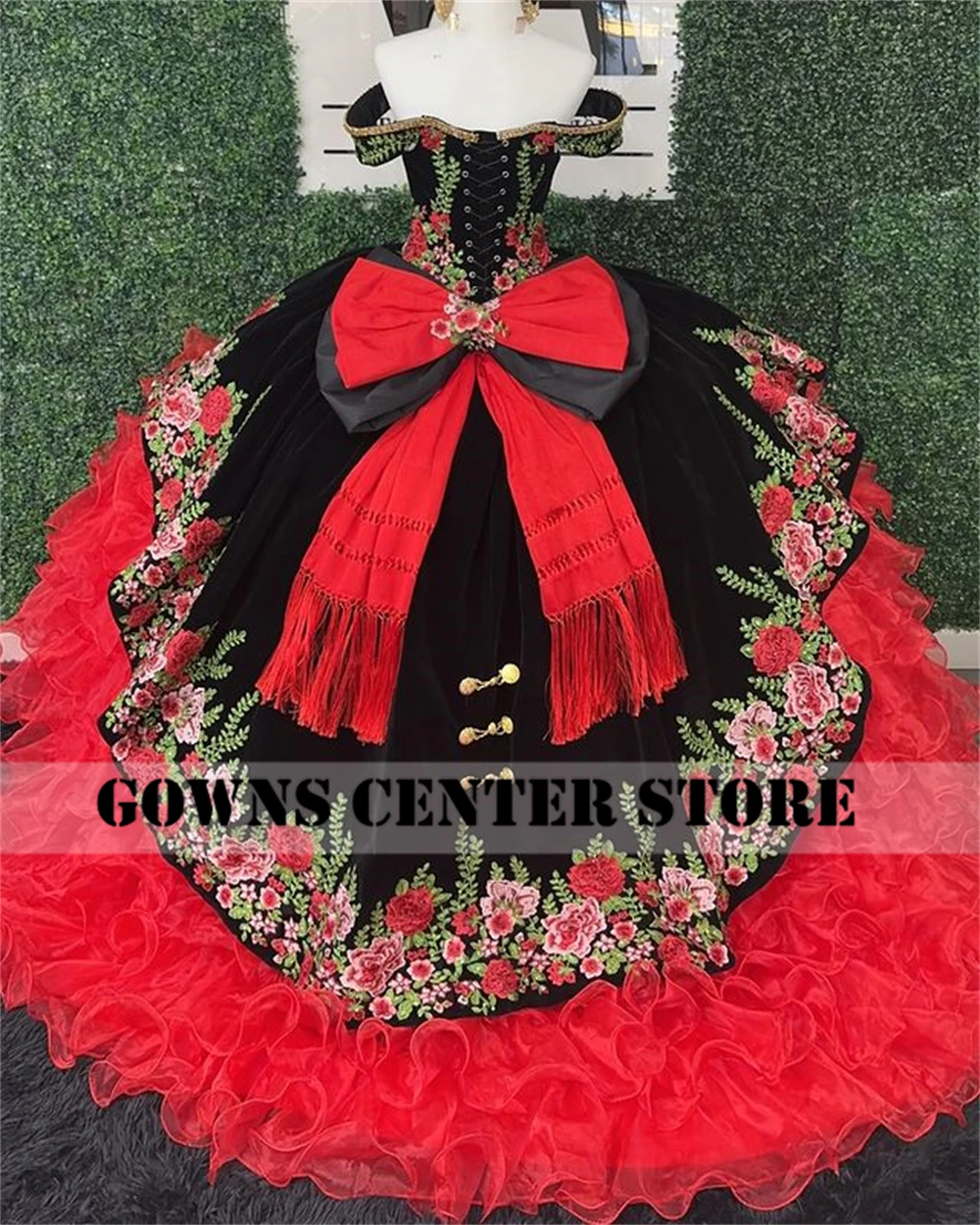 Vintage Mexican Embroidery Quinceanera Dresses With Bow Black And Red Ball Gown Birthday Gown Off The Shoulder Lace-Up Sweet 16