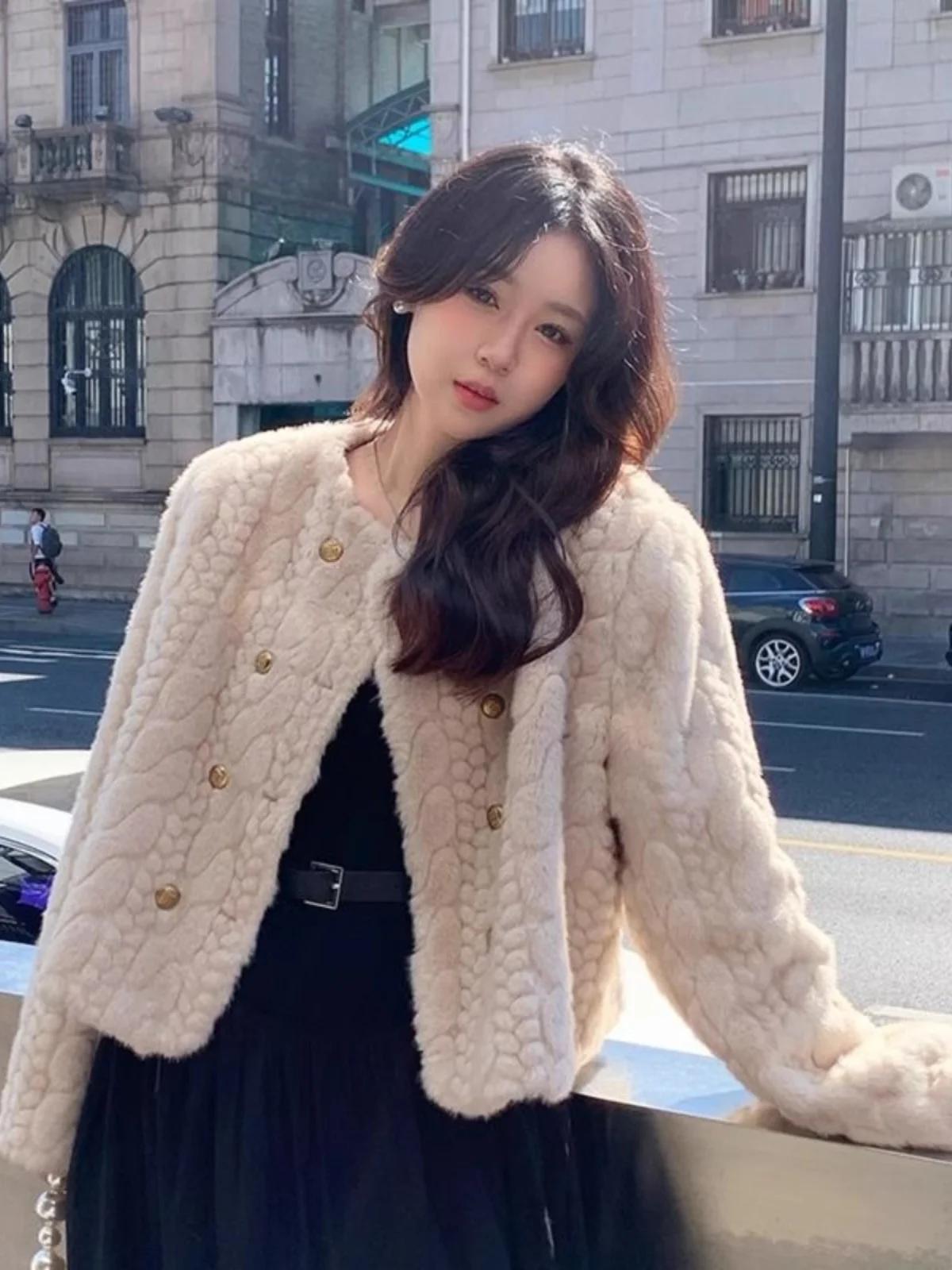 

Зимнее утепленное хлопковое пальто 2024 года, свободного кроя, с отделкой из меха норки, на пуговицах, однотонное, женское.