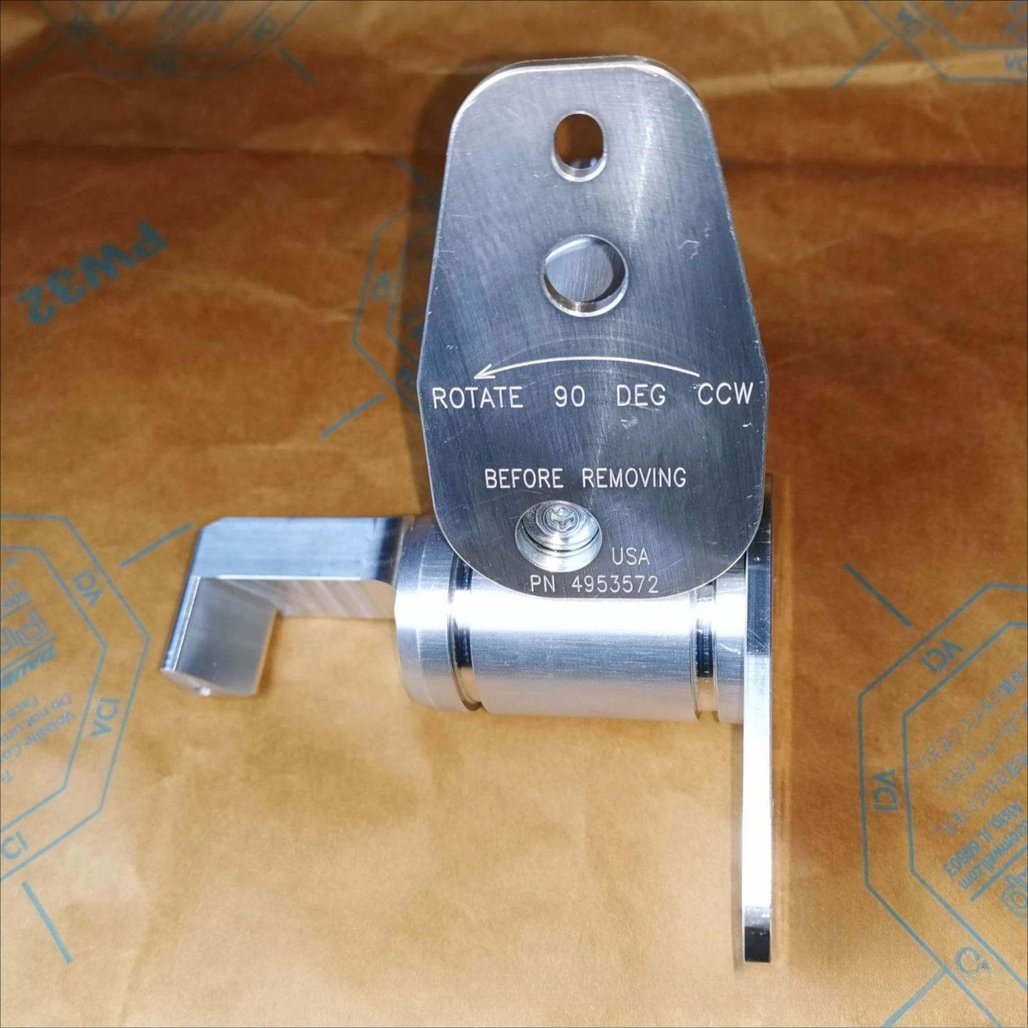 

Suitable for construction machinery engine set accessories piston cooling nozzle 4953572/804664