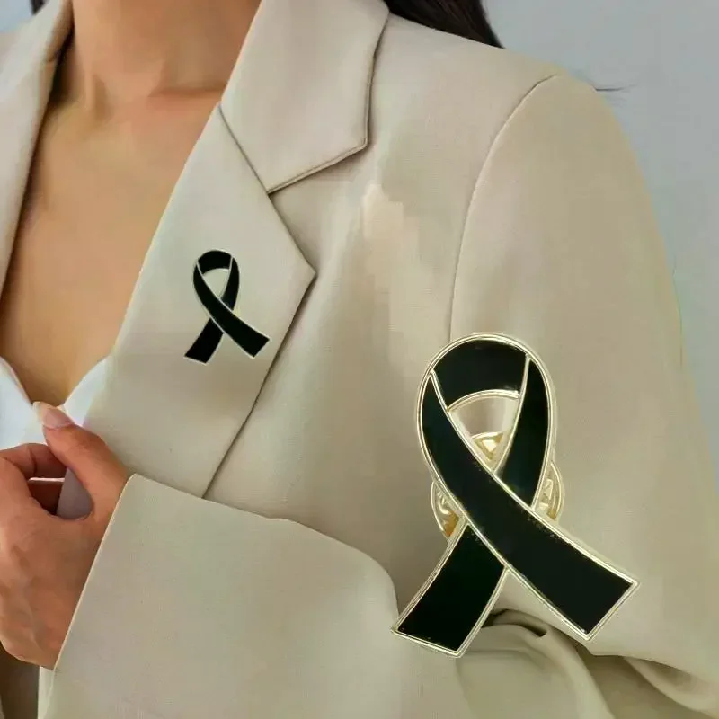 1/5/10 قطعة أسود أبيض الشريط بروش جنازة دبوس تذكاري للمرأة الرجال شريط معدني الحداد شارة فستان بتصميم بدلة قميص اكسسوارات