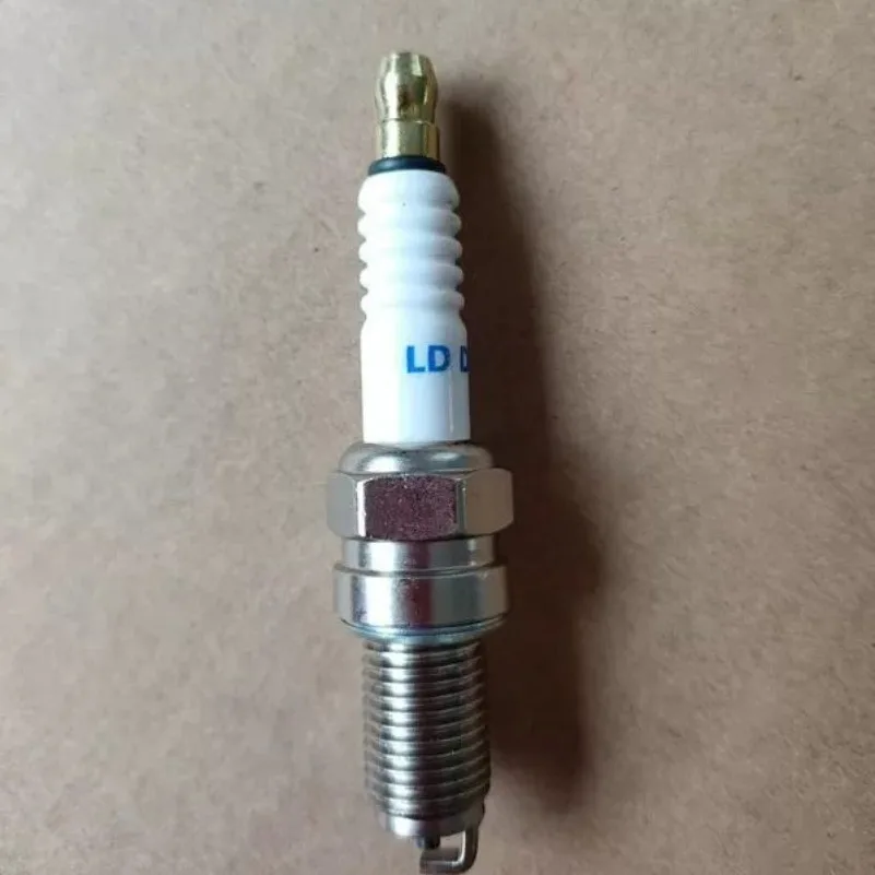 Boat Outboard Engine Spark Plug 4 Stroke 6.5HP Water Cooled Marine Propeller Motor Replacement Parts