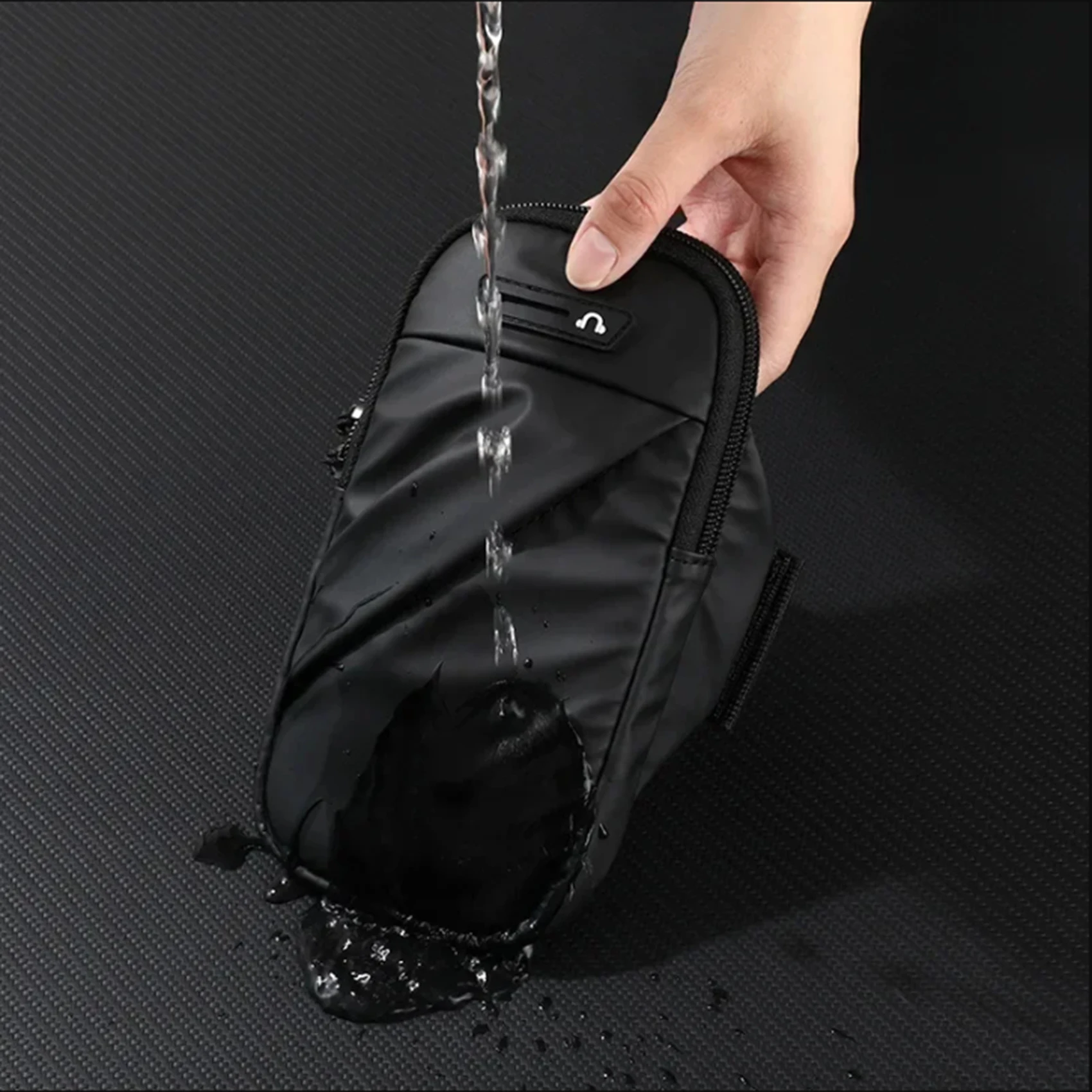 Phone Arm Bag With Headphone Jack Waterproof Breathable Sports Running Phone Holder Gym Mobile Phone Holder Jogging Bags image 4