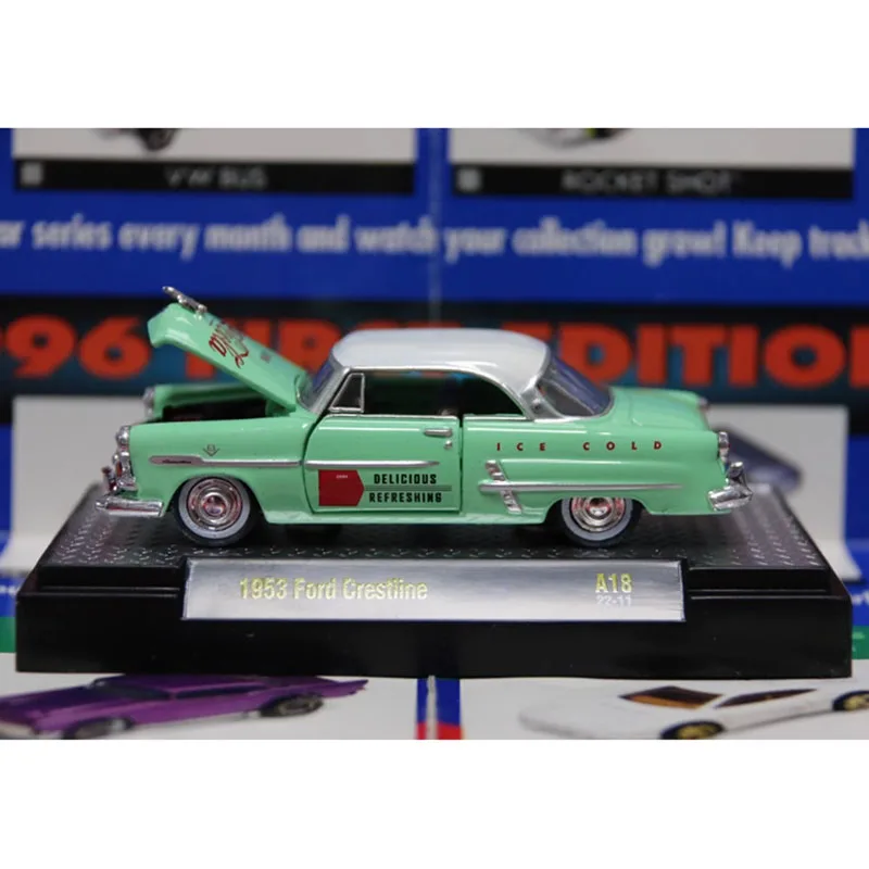 Diecast Alloy 1:64 M2 1953 Ford Crestline Victoria/1957 Chevrolet\'s 210 Beauville Station Wagon Car Model Holiday Gifts Toys